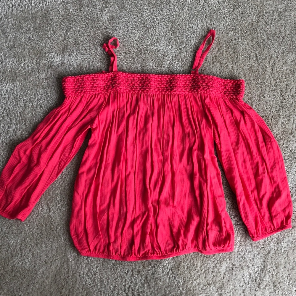 Off the shoulder top sz small